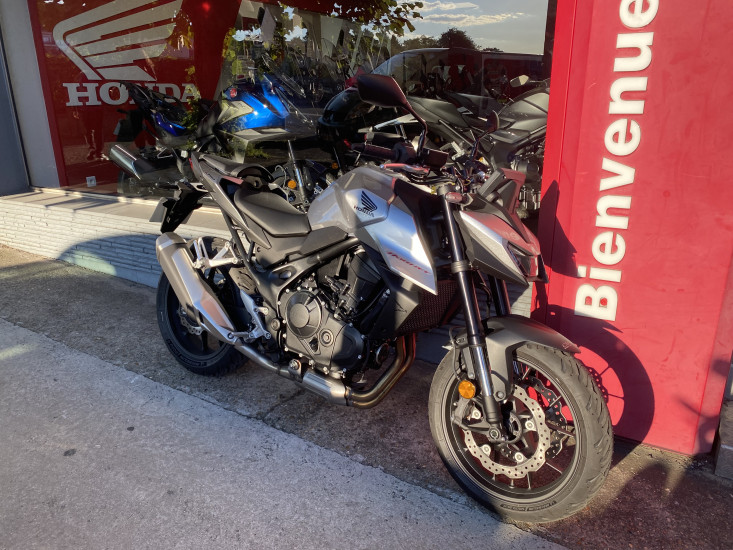 HORNET 750 - CORBEIL-ESSONNES