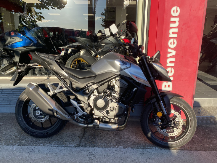 HORNET 750 - CORBEIL-ESSONNES