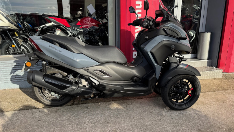 TRICITY 300 - CORBEIL-ESSONNES