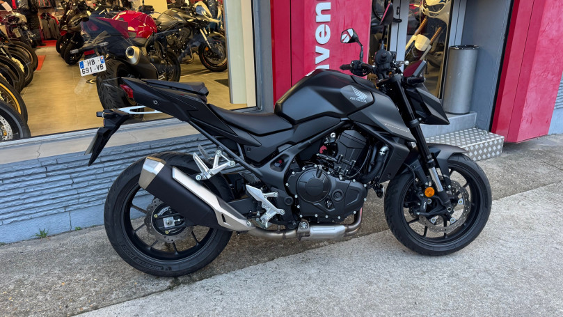 HORNET 750 - CORBEIL-ESSONNES