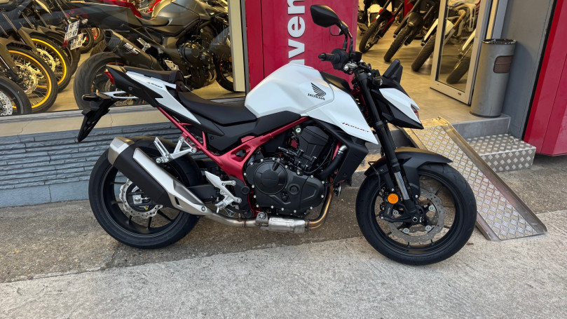 HORNET 750 BLANC/NOIR/GRIS - CORBEIL-ESSONNES