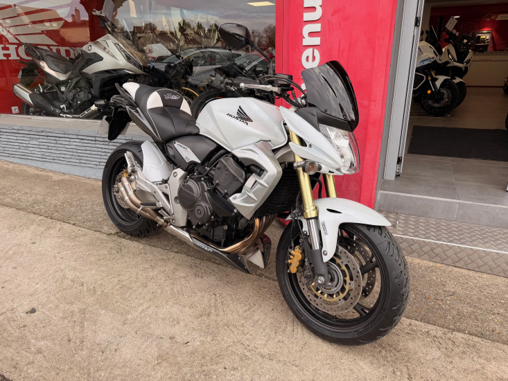 HORNET R 600 ABS - CORBEIL-ESSONNES